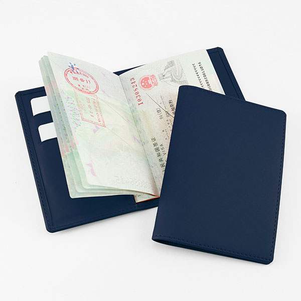 P028 Porto Passport Holder