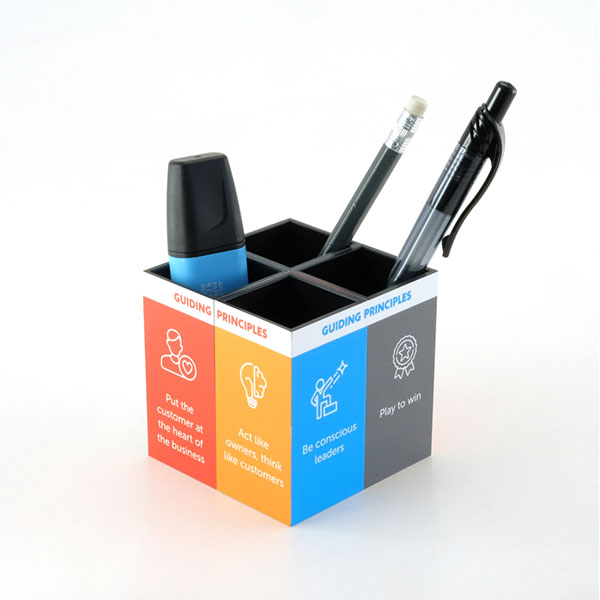 P046 Magic Concepts Flip Pen Pot