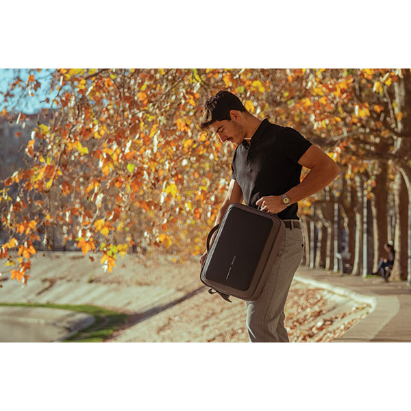 P064 XD Design Bobby Bizz 2.0 Anti-Theft Backpack and Briefcase