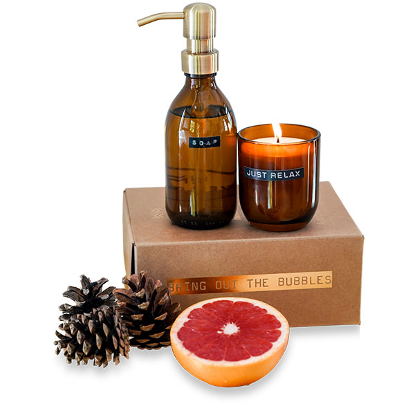 P031 Wellmark Discovery Hand Soap Dispenser and Scented Candle Set