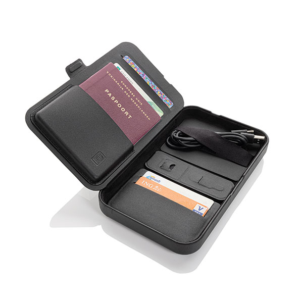 P026 Swiss Peak RCS Recycled Travel Case