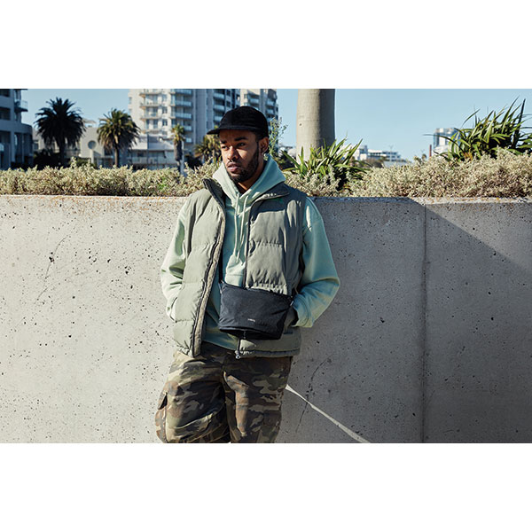 P062 Bellroy Lite Sacoche Crossbody Bag