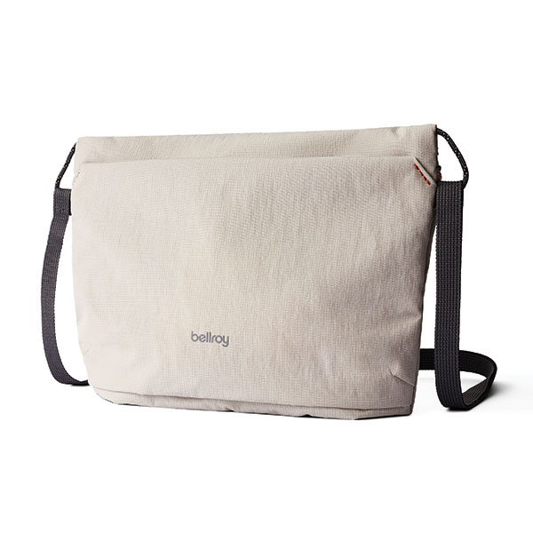 P062 Bellroy Lite Sacoche Crossbody Bag